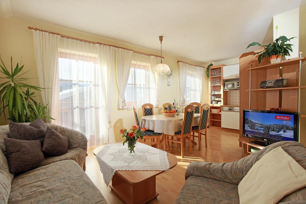 Appartement Irmgard Brixen im Thale Phòng bức ảnh
